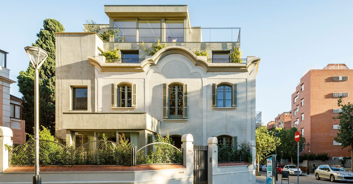 El estudio de arquitectura Lucía Olano Lafita rehabilita una casa centenaria en Barcelona bajo los criterios del Passivhaus