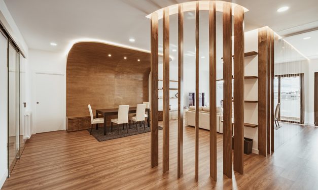 OOIIO apuesta por transmitir sensaciones a través de la arquitectura reformando un apartamento en Madrid.