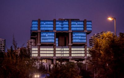 Tras su completa renovación, el edificio Los Cubos renace con un proyecto artístico basado en la luz
