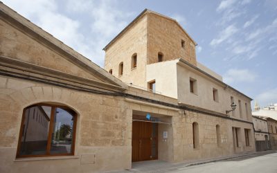 Guillem Mateos realiza la sede de la asociación pro-salud mental «Estel de Llevant» en Manacor