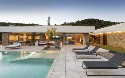 Dom Arquitectura realiza una casa en la Costa Brava (Girona)