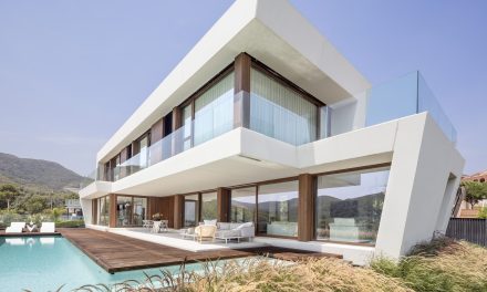 ON-A Architects proyecta Panoramic House, una vivienda única con el paisaje como protagonista