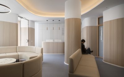 Interiorismo emocional y estética envolvente en una clínica dental, diseño de CM4 Arquitectos