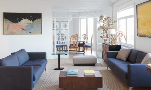 De oficina a vivienda ecléctica en el centro de Madrid por Iker López Estudio