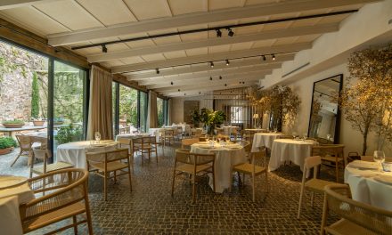 Nuevo restaurante Torre de Sande diseñado por Trenchs Studio en Cáceres