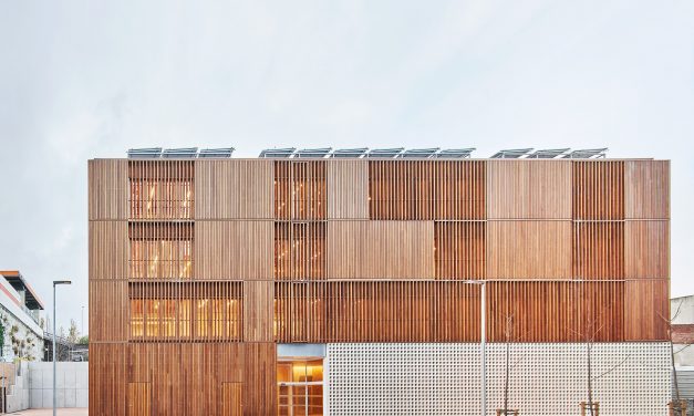 Haz Arquitectura levanta el Centro de Vida Comunitaria de Trinitat Vella en Barcelona