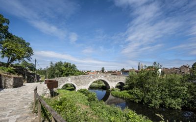 AGi Architects restaura y pone en valor del Puente de Furelos en Melide