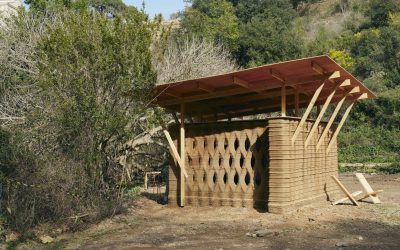 El Instituto de Arquitectura Avanzada de Cataluña realiza el primer edificio impreso en 3D de España, utilizando barro y el sistema Crane WASP