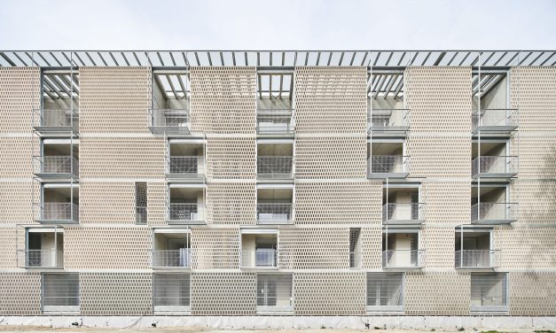Peris + Toral Arquitectes construyen 54 viviendas sociales en el barrio de Bon Pastor (Barcelona)