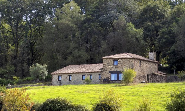 Arquid convierte un antiguo pazo en vivienda vacacional en Galicia