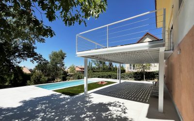 FAR arquitectos reacondicionan una terraza y piscina en Segovia