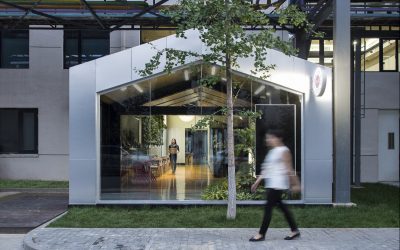 Urbensis transforma un edificio industrial en BlueFocus MeePark 798 en Beijing