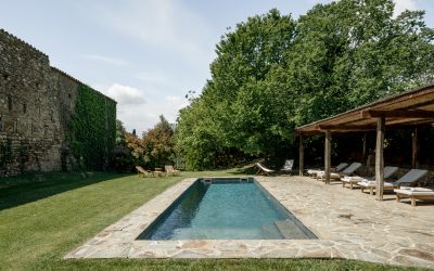 El Castell de Vallgornera, hotel boutique en la Costa Brava con diseño de M Interiorismo