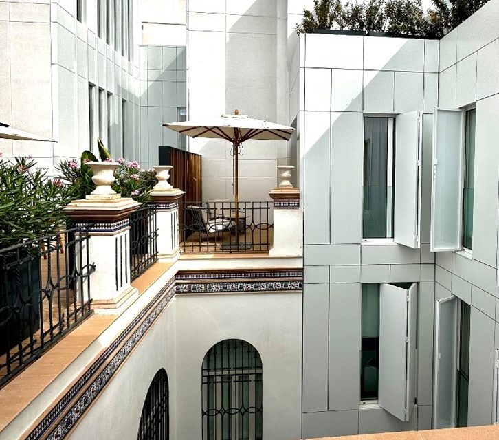 daar Arquitectura transforma tres edificios protegidos en el Hotel Mercer Sevilla