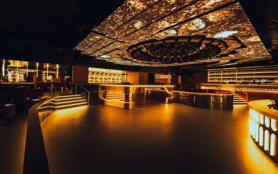 Rehabilitación integral de la discoteca Sutton en Barcelona por Construnext y DPoch Studio