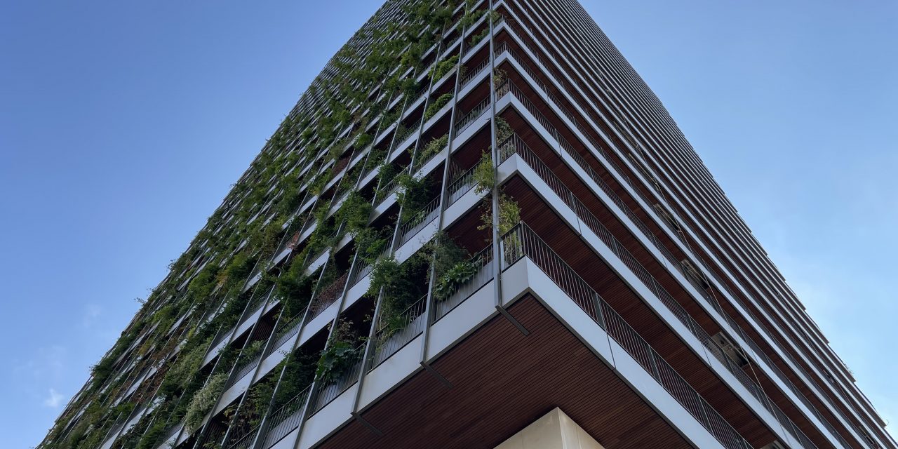 Porta Diagonal culmina su primera torre en Barcelona e inicia las obras de la segunda