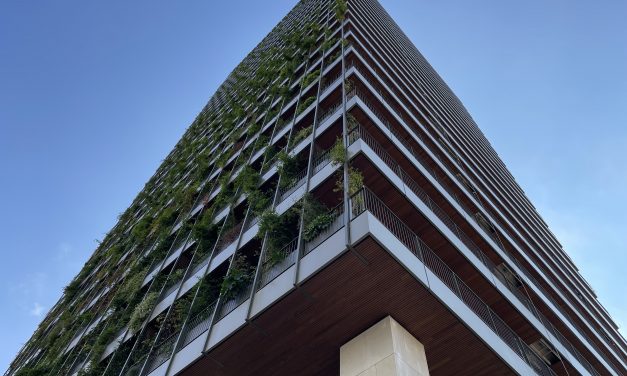 Porta Diagonal culmina su primera torre en Barcelona e inicia las obras de la segunda