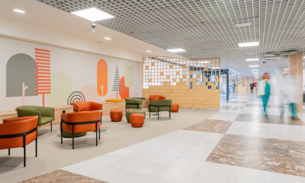 ENERO Arquitectura transforma el hall materno-infantil del Hospital Universitario La Paz