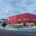 Reondo transforma una antigua nave industrial en el edificio corporativo de RLC en Sevilla